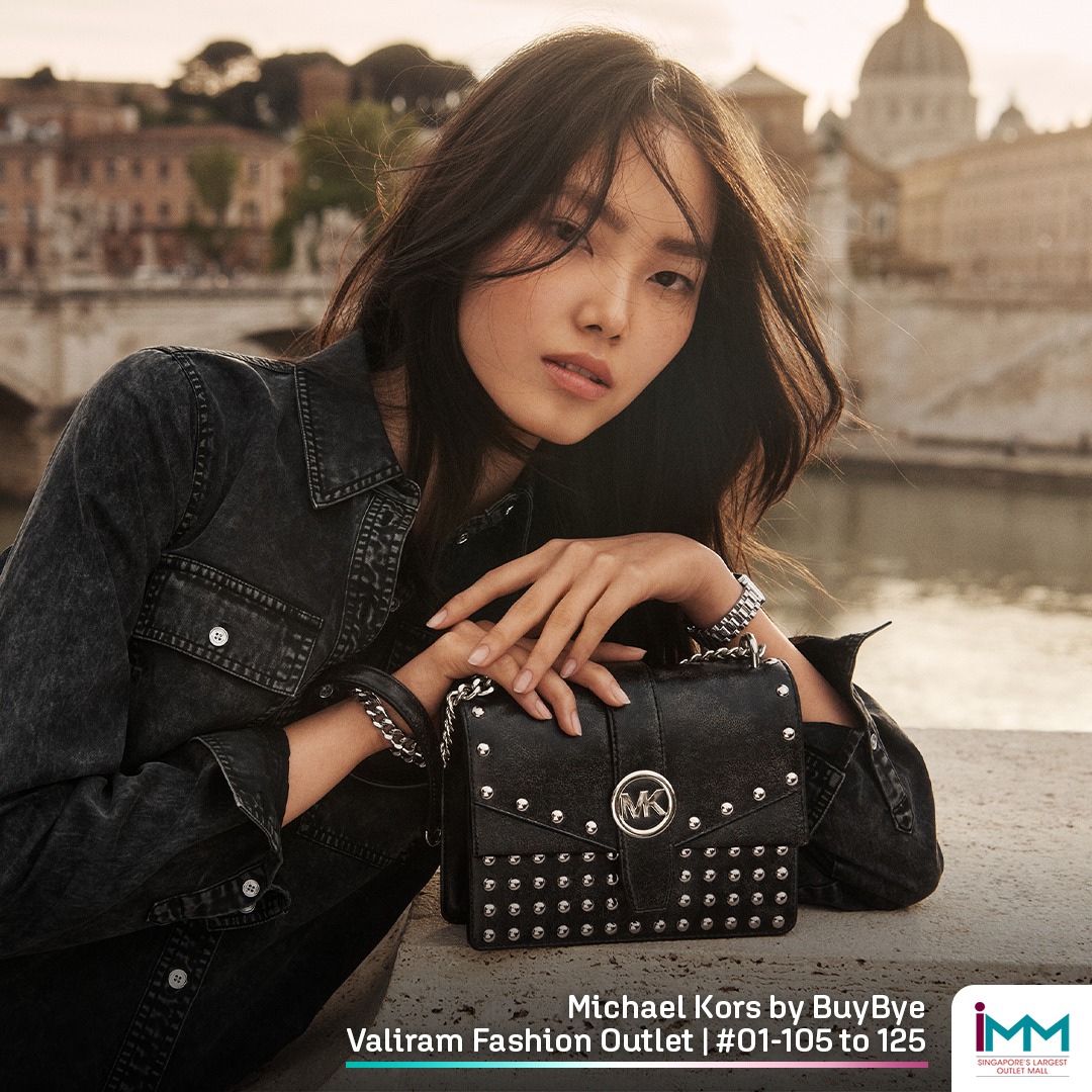 Elegant Michael Kors handbag