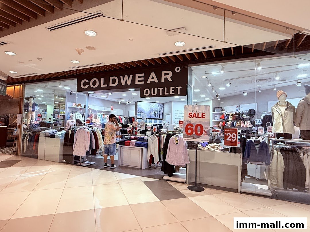 COLDWEAR OUTLET store with clothing displays and sale signs.